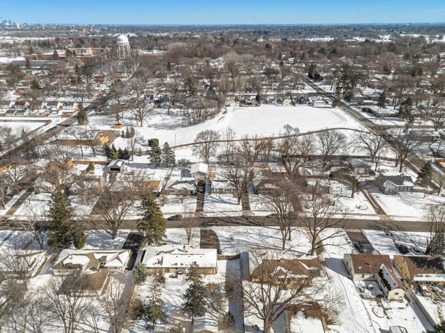 311 Monroe Avenue S, Edina, MN 55343