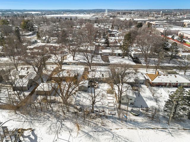 311 Monroe Avenue S, Edina, MN 55343