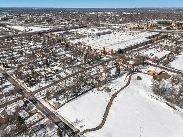 311 Monroe Avenue S, Edina, MN 55343