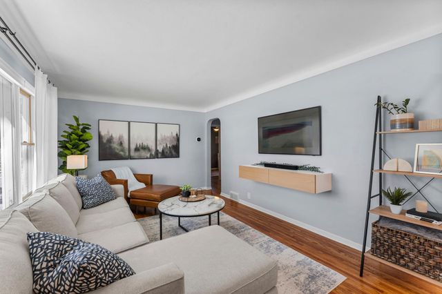 311 Monroe Avenue S, Edina, MN 55343