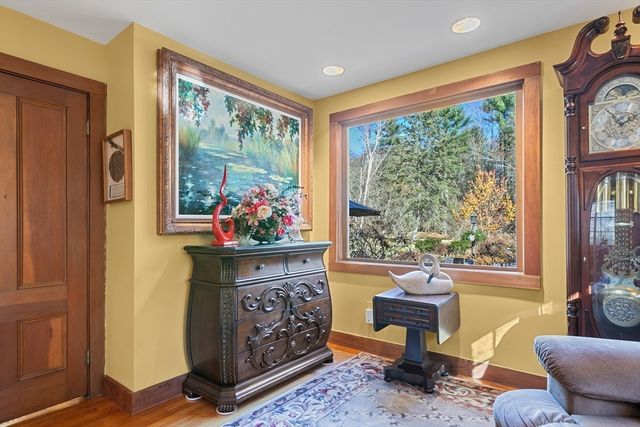 152 S Great Rd, Lincoln, MA 01773