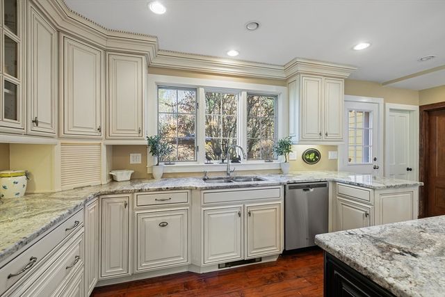 152 S Great Rd, Lincoln, MA 01773