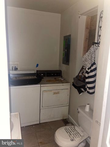 302 S PAYSON ST, Baltimore, MD 21223