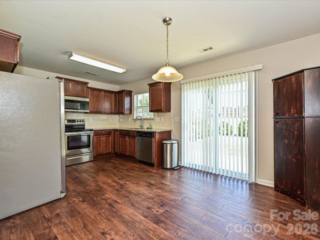 6709 Broad Valley Court, Charlotte, NC 28216