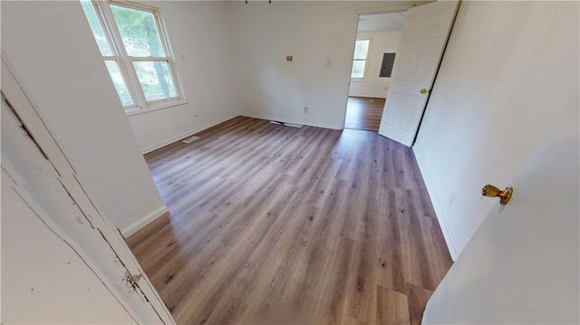 1211 N Colorado Street, Nevada, MO 64772