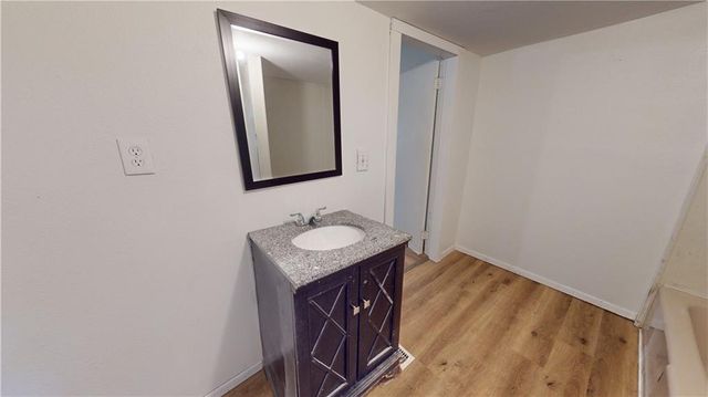 1211 N Colorado Street, Nevada, MO 64772