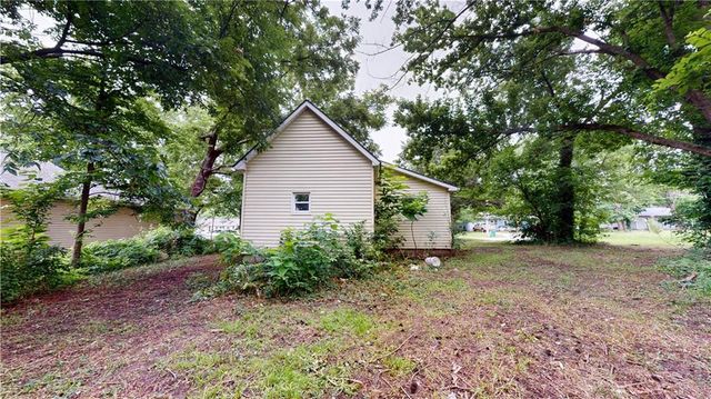 1211 N Colorado Street, Nevada, MO 64772