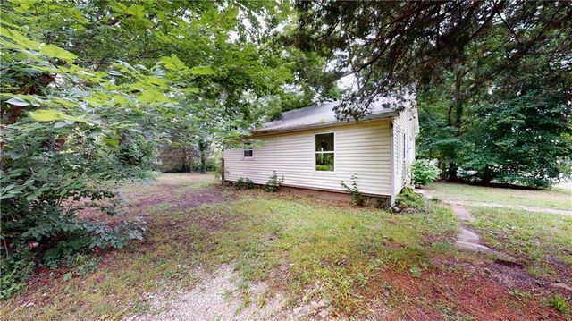 1211 N Colorado Street, Nevada, MO 64772