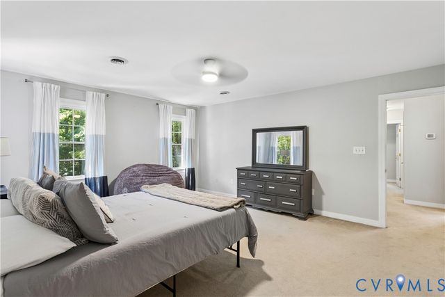 14216 Country Club Dr, Ashland, VA 23005