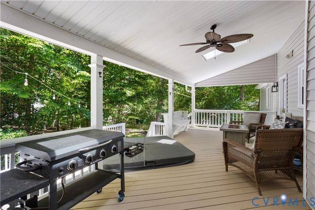 14216 Country Club Dr, Ashland, VA 23005