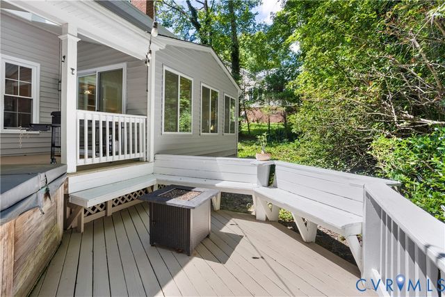 14216 Country Club Dr, Ashland, VA 23005
