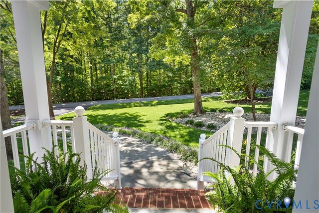 14216 Country Club Dr, Ashland, VA 23005