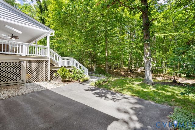 14216 Country Club Dr, Ashland, VA 23005
