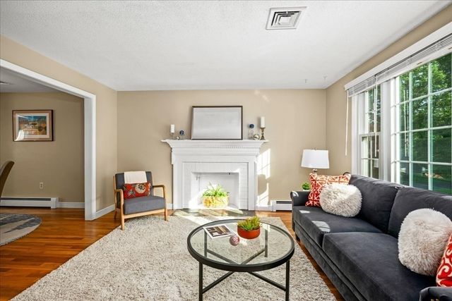 8 Ted Lane, Southborough, MA 01772