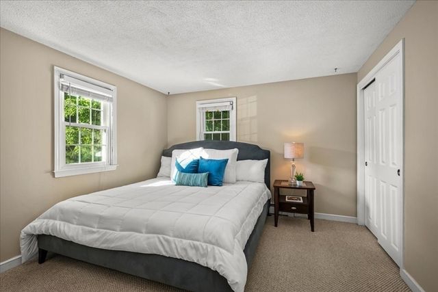 8 Ted Lane, Southborough, MA 01772