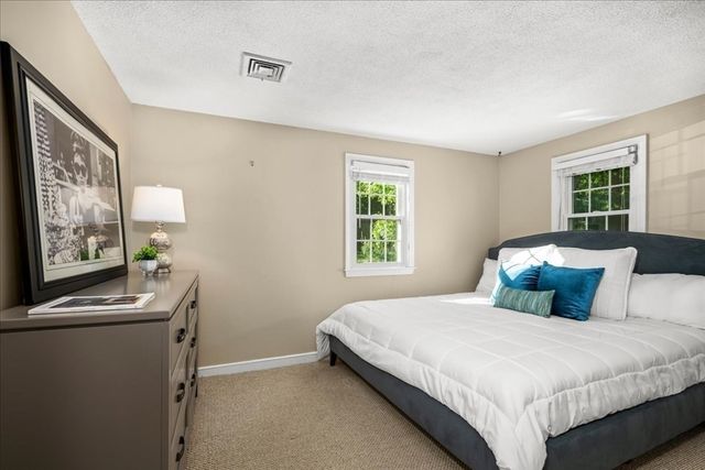 8 Ted Lane, Southborough, MA 01772