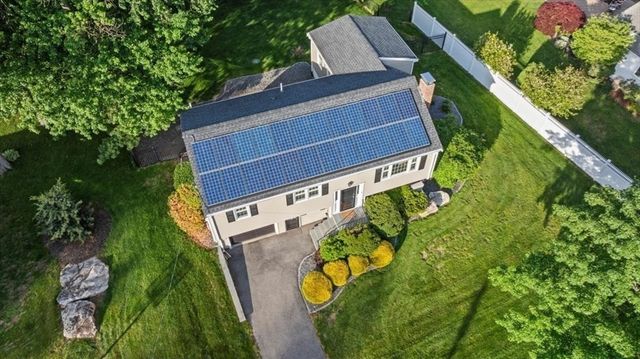 8 Ted Lane, Southborough, MA 01772