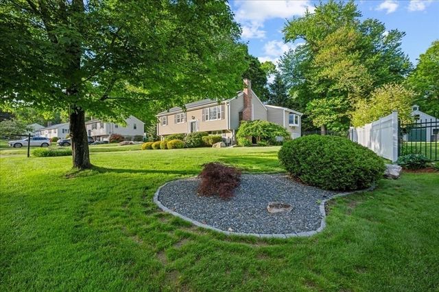 8 Ted Lane, Southborough, MA 01772