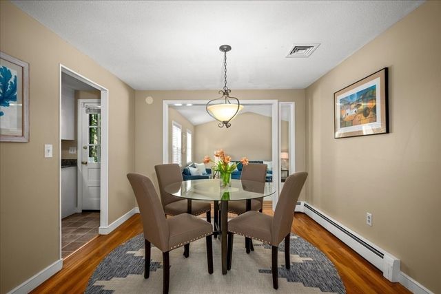 8 Ted Lane, Southborough, MA 01772
