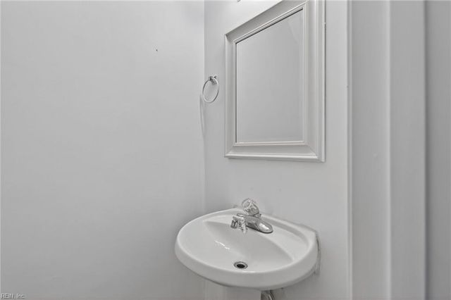 305 Civil Ct Apt D, Newport News, VA 23608