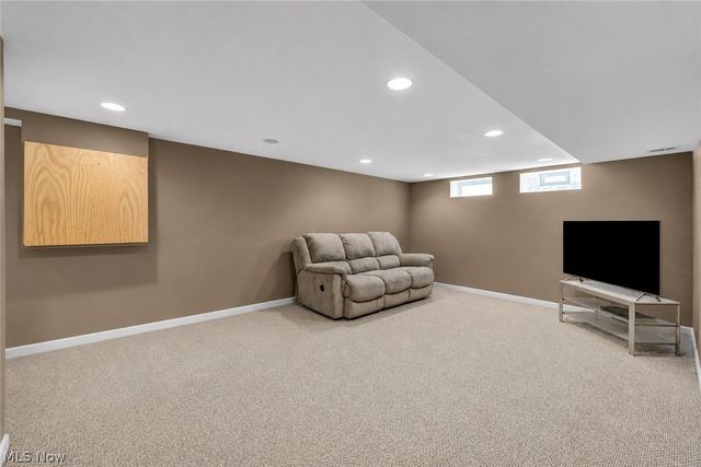 4266 Grannis Road, Fairview Park, OH 44126