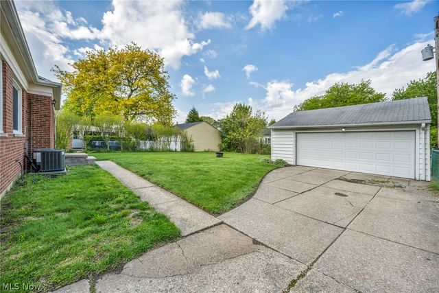 4266 Grannis Road, Fairview Park, OH 44126