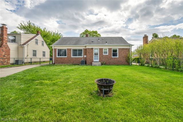 4266 Grannis Road, Fairview Park, OH 44126