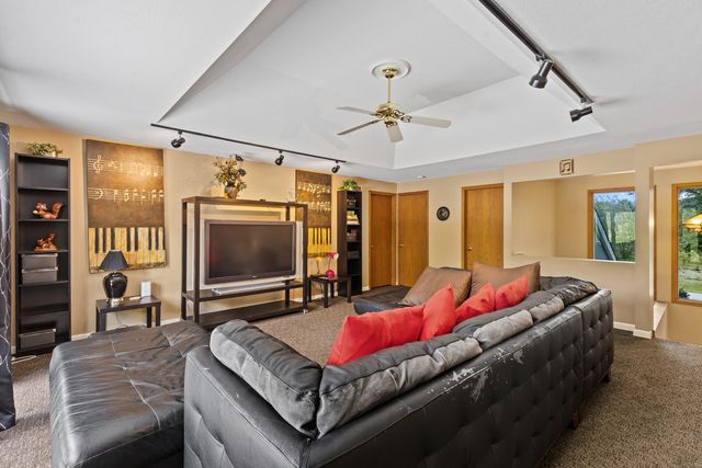 23 Birchwood Lane, St. Anne, IL 60964