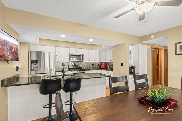 23 Birchwood Lane, St. Anne, IL 60964