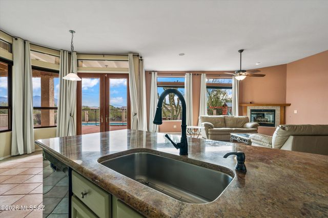 6977 W Wade Place, Tucson, AZ 85743