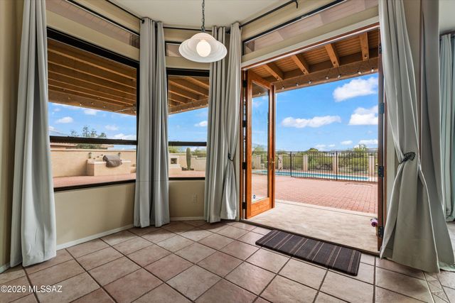 6977 W Wade Place, Tucson, AZ 85743