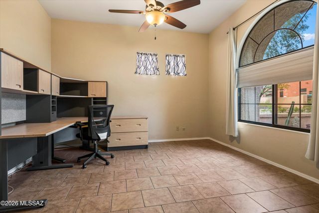 6977 W Wade Place, Tucson, AZ 85743