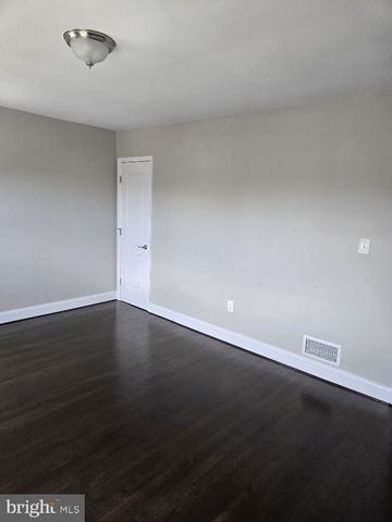 8120 KAVANAGH RD, Baltimore, MD 21222