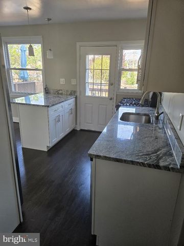 8120 KAVANAGH RD, Baltimore, MD 21222