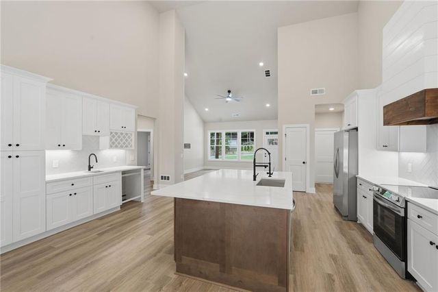 9120 Lisa Circle, Gainesville, GA 30506