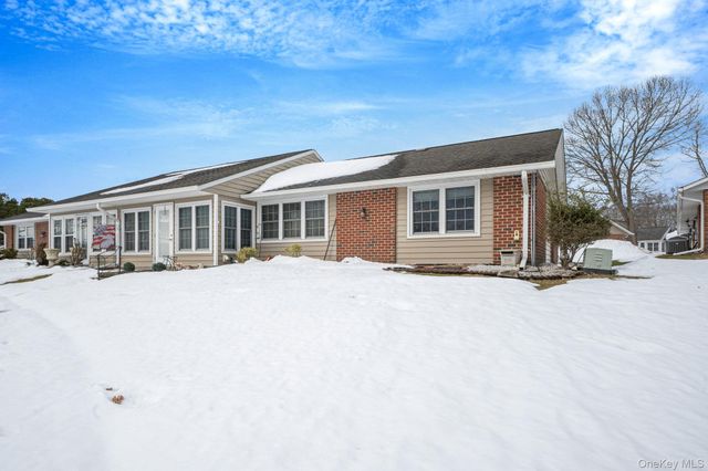 61 Enfield Court B, Ridge, NY 11961