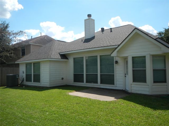 1203 Foxland Chase Street, Sugar Land, TX 77479