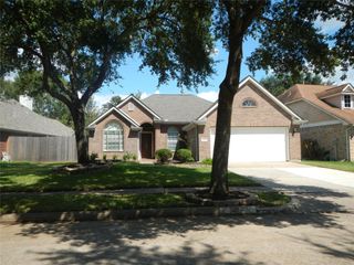 1203 Foxland Chase Street, Sugar Land, TX 77479