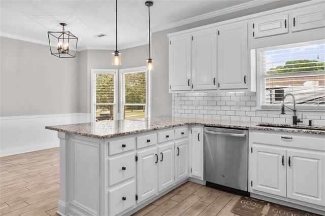 122 Crescent Drive, Newnan, GA 30265