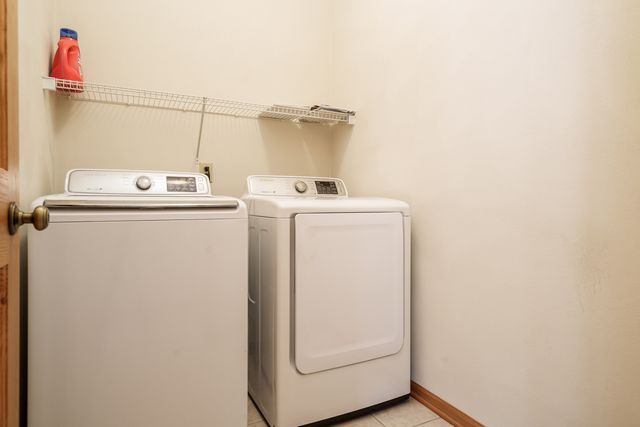 213 Boeing Trail, Poplar Grove, IL 61065