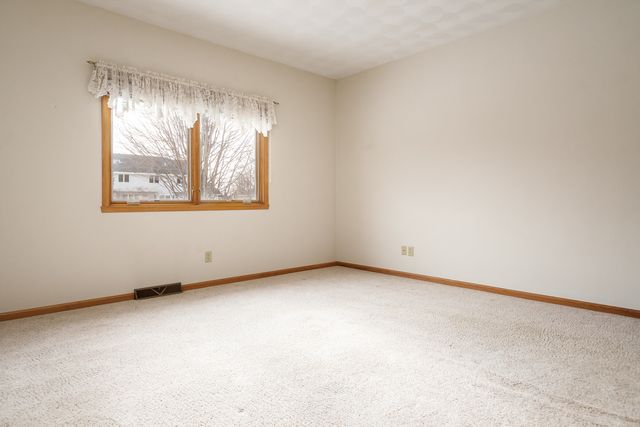 213 Boeing Trail, Poplar Grove, IL 61065