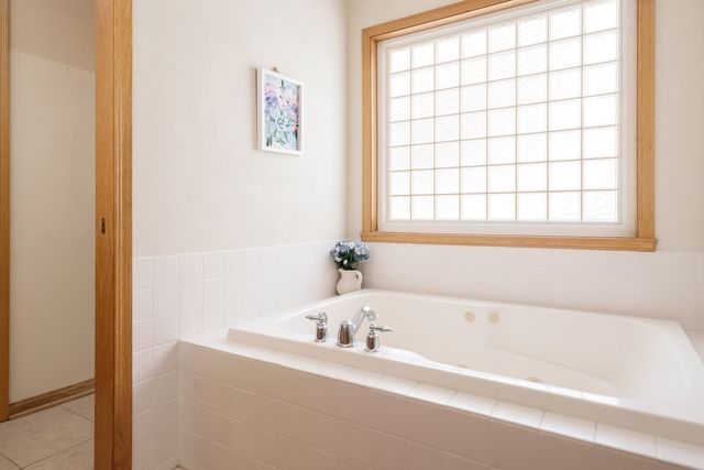 213 Boeing Trail, Poplar Grove, IL 61065