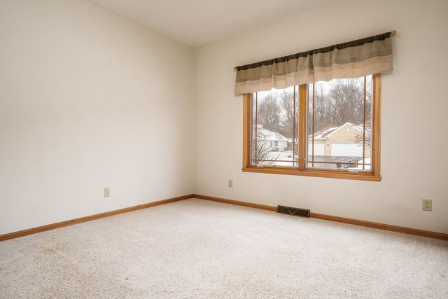 213 Boeing Trail, Poplar Grove, IL 61065