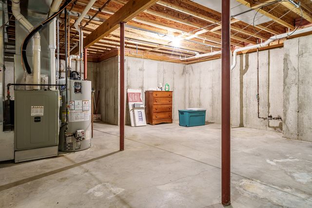 213 Boeing Trail, Poplar Grove, IL 61065