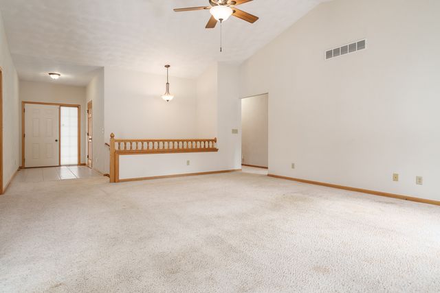 213 Boeing Trail, Poplar Grove, IL 61065