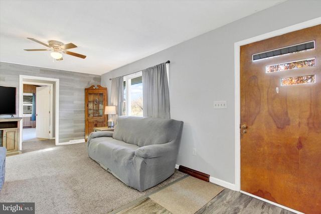 1365 HANOVER RD, Gettysburg, PA 17325