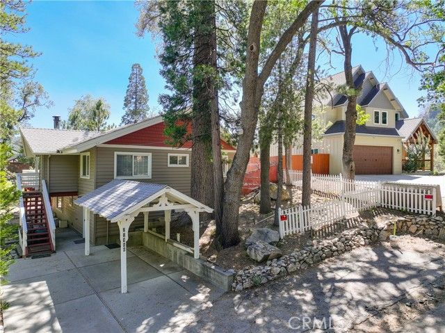 27486 Oakwood, Lake Arrowhead, CA 92352