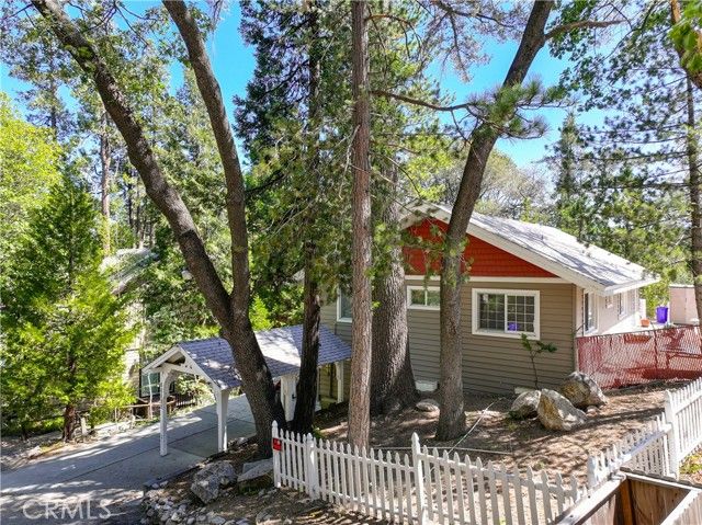 27486 Oakwood, Lake Arrowhead, CA 92352
