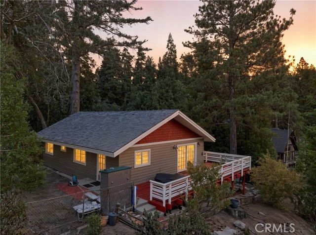 27486 Oakwood, Lake Arrowhead, CA 92352