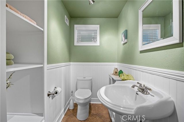 27486 Oakwood, Lake Arrowhead, CA 92352